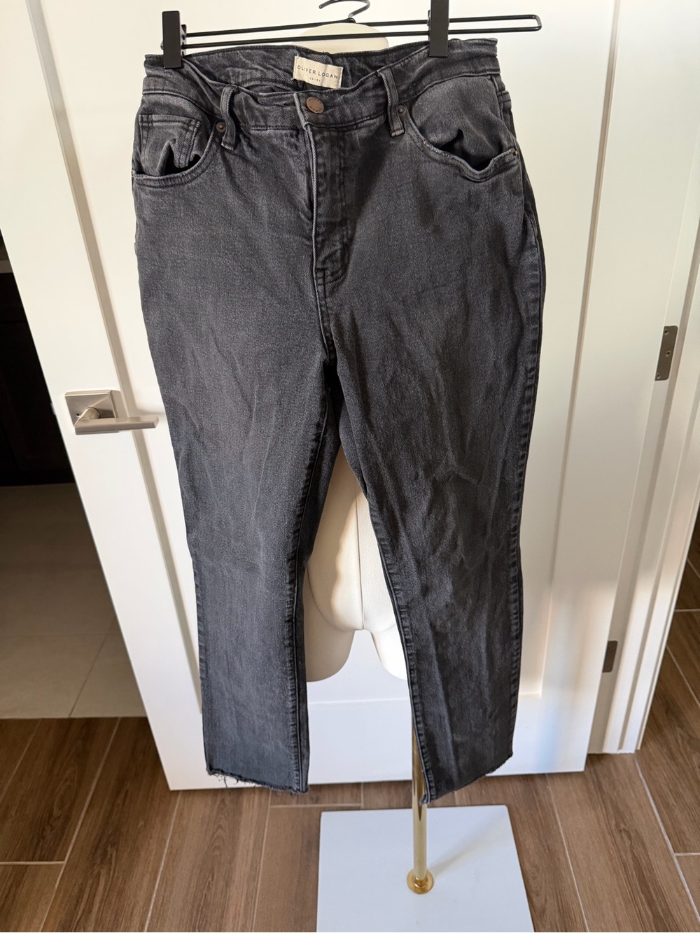Oliver Logan Women’s Black Cropped Jeans - Ankle Length